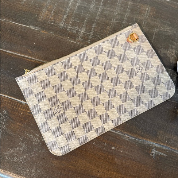 Louis Vuitton Neverfull GM Rose Beige - Picture 4 of 11